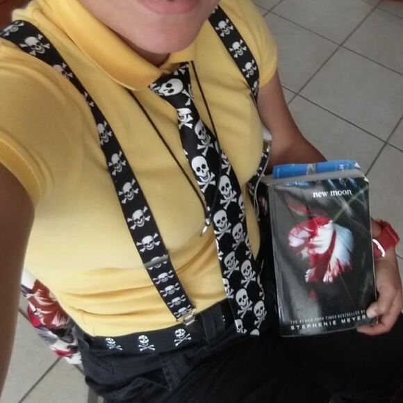 Cross bone belt and tie set - Picture 1 of 2